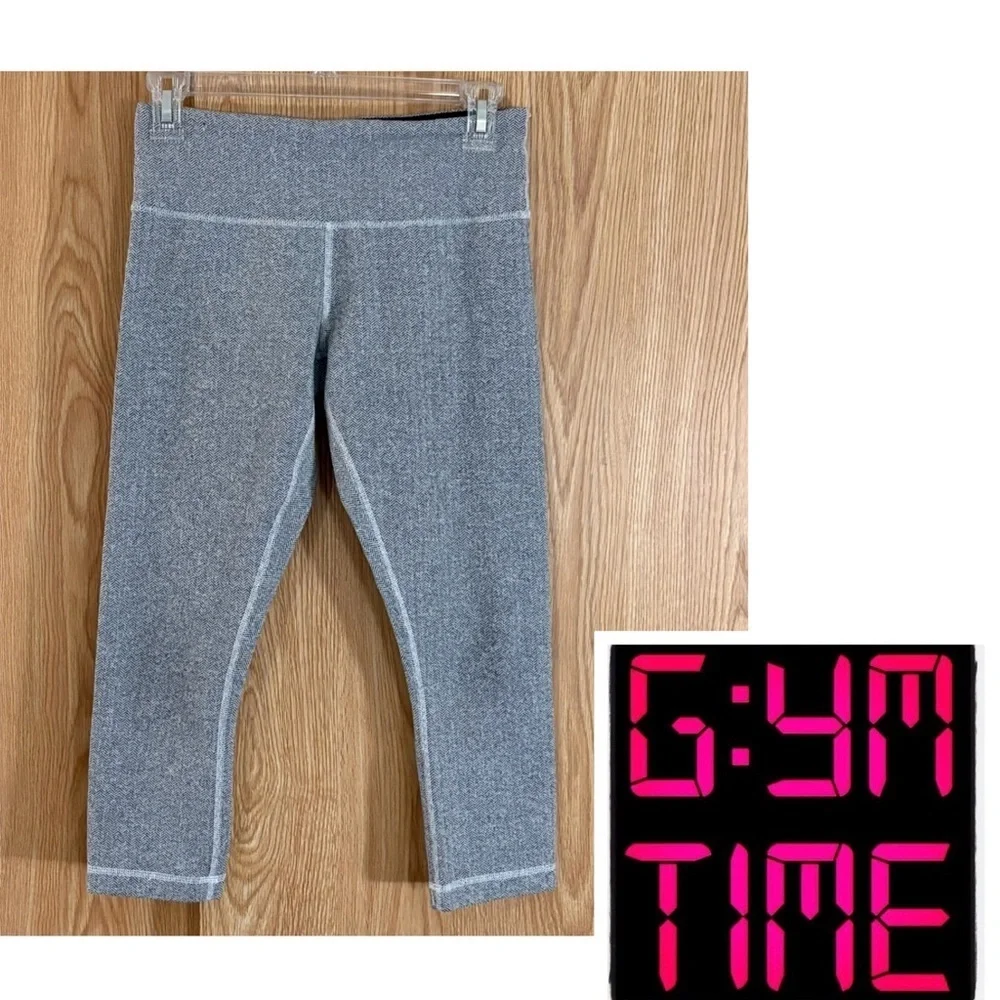 Lululemon Athletica Gray Chevron Pattern Soft Capris Leggings